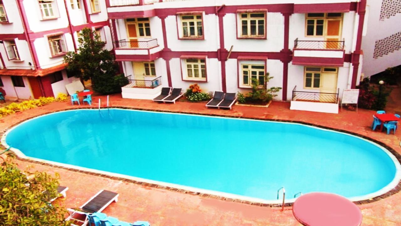 Atlanta Beach Resort Калангут Екстер'єр фото